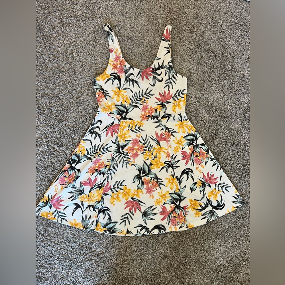 Divided size 10 Floral Womens Mini Dress